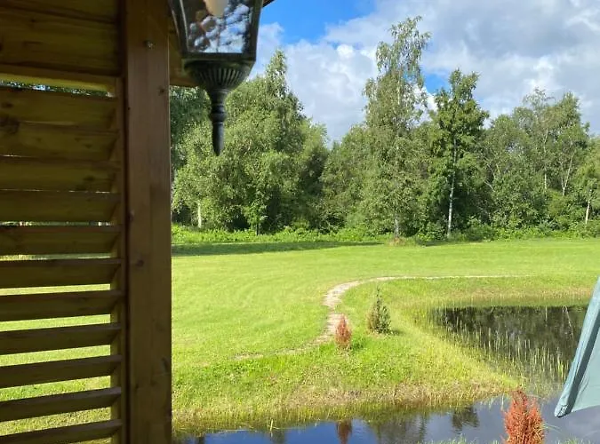 Peipsi Talu Majake * Rootsikula (Tartu)